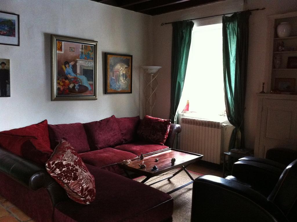 La Rolandiere Faverges-de-la-Tour Номер фото